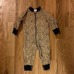 hanna andersson leopard pajamas